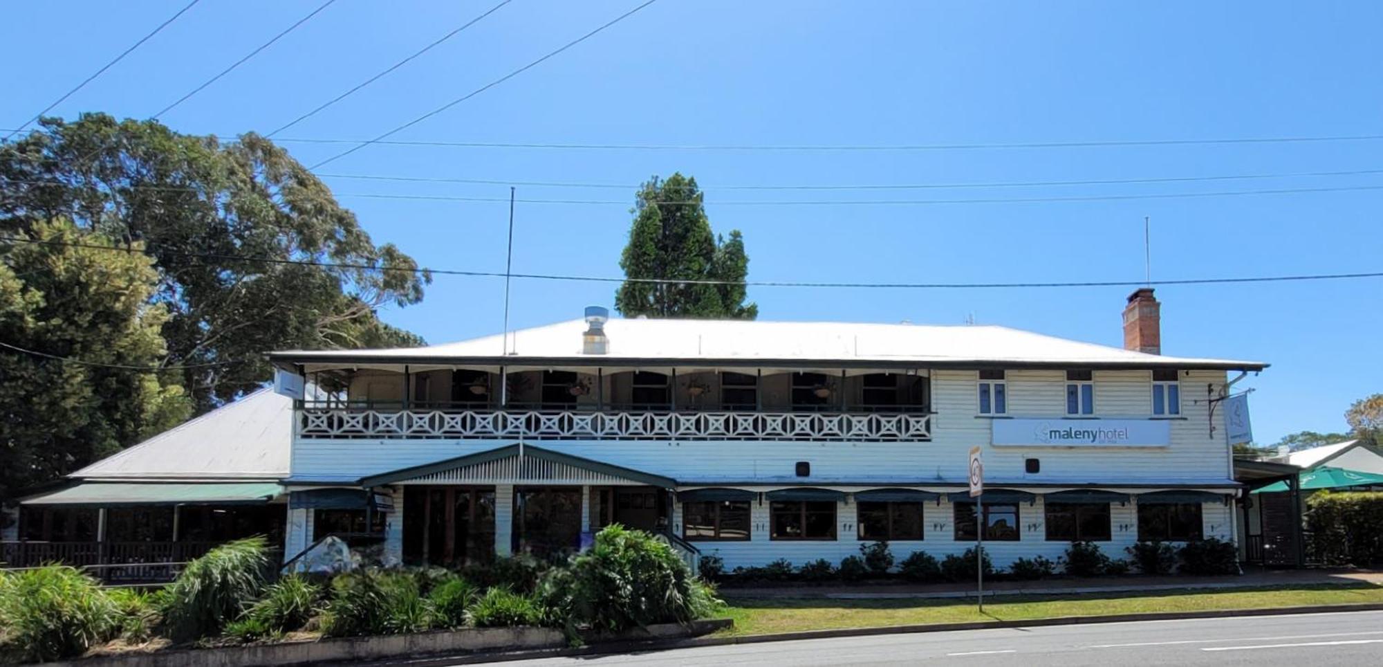 Maleny Hotel Exteriör bild